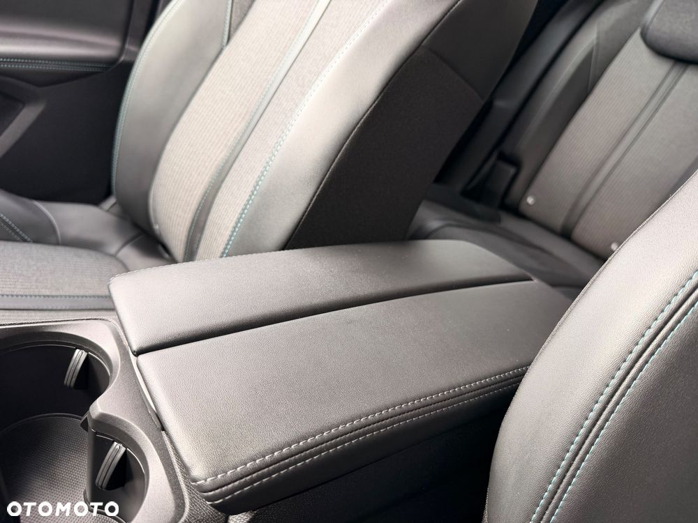 Peugeot 3008 BlueHDi 130 Stop & Start EAT8 Allure Pack - 23