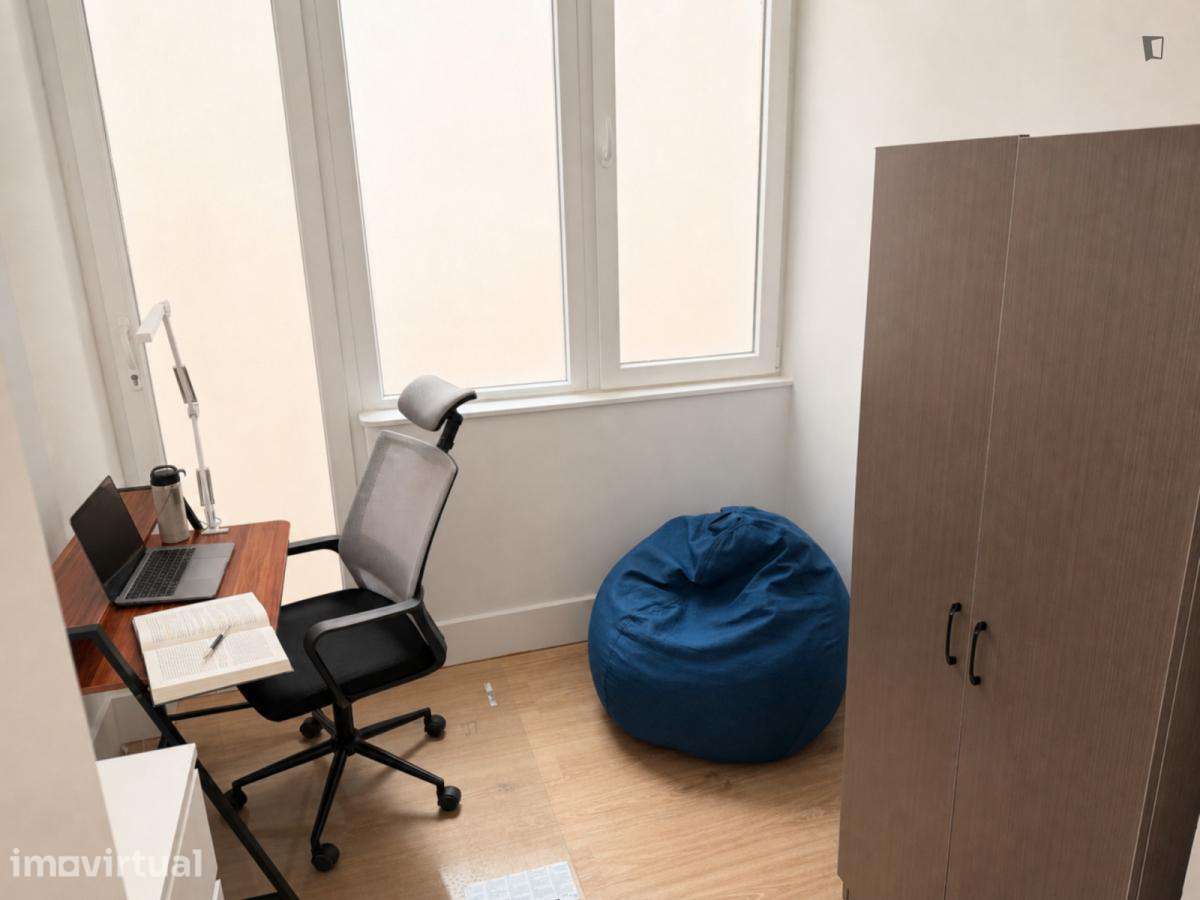 Quarto - localizado em Lisbon - Grande imagem: 4/20