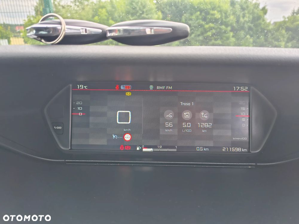 Citroën C4 Grand Picasso - 19