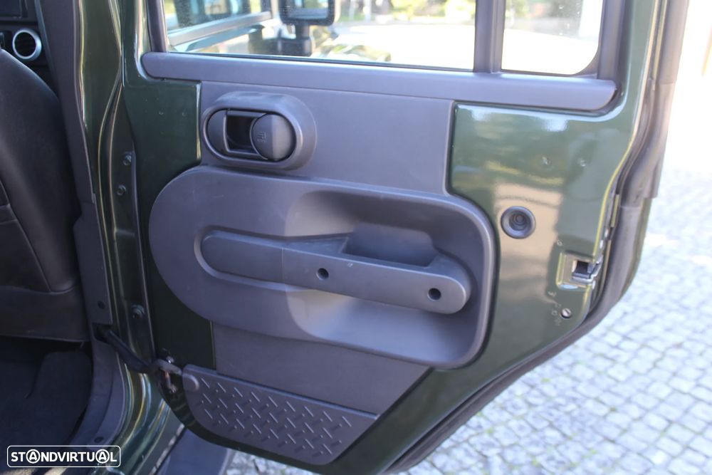 Jeep Wrangler 2.8 CRD ATX Sport - 25