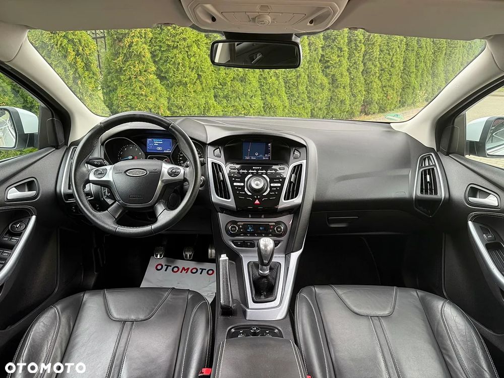Ford Focus 1.6 EcoBoost Titanium - 31