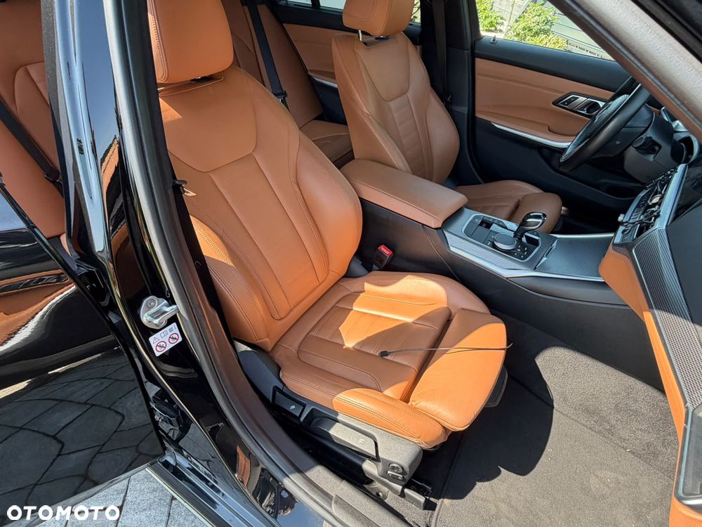 BMW Seria 3 320d M Sport Shadow sport - 13
