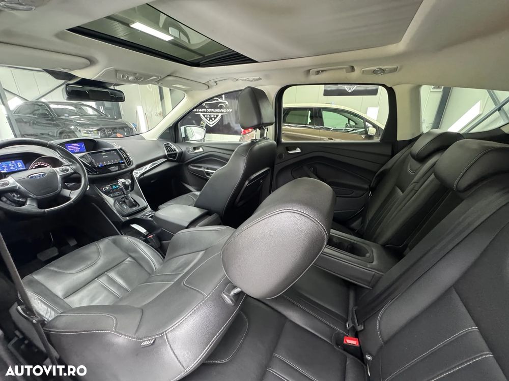 Ford Kuga 2.0 TDCi 4x4 Aut. Titanium - 4