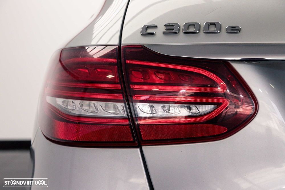 Mercedes-Benz C 300 e AMG Line - 16