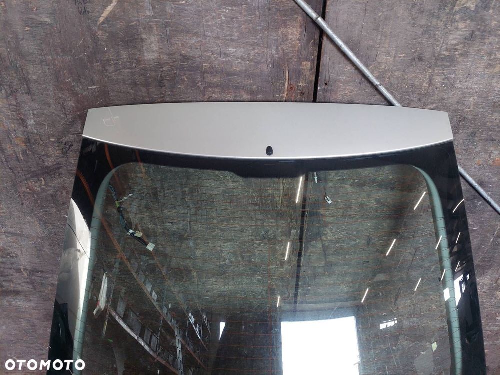 KOMPLETNY TYŁ KLAPA ZDERZAK LAMPY TYŁ TOYOTA AVENSIS T25 1C0 - 9