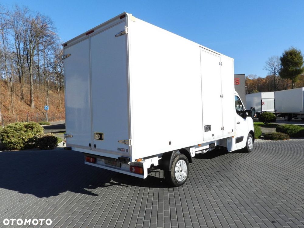 Renault MASTER KONTENER 8 PALET TEMPOMAT NAWIGACJA LEDY KLIMATYZACJA  145KM - 4
