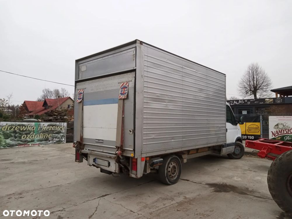 Zabudowa samochodowa Kontener z windą aluminium z RENAULT MASTER 4,1m - 1