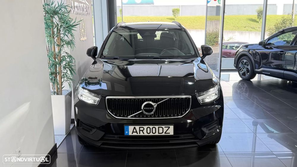 Volvo XC 40 1.5 T2 Momentum Core - 2