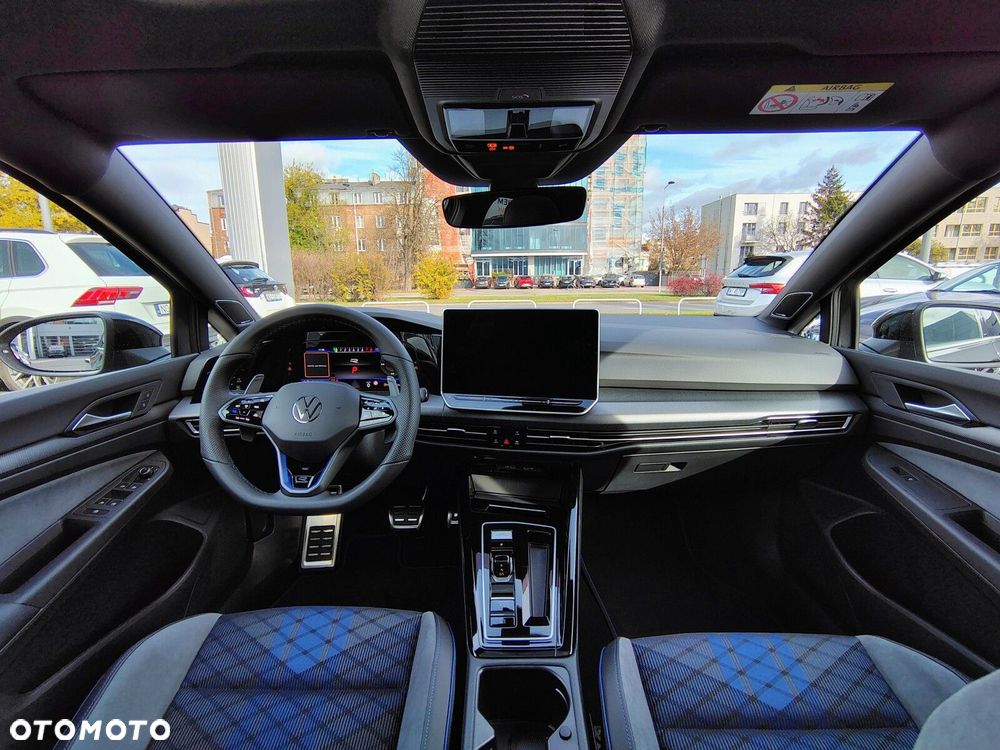 Volkswagen Golf - 27