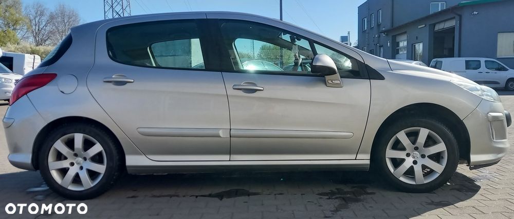 Peugeot 308 1,6 16V części maska klapa drzwi błotnik zderzak kod lakieru ETSC lampa reflelektor felgi wyposażnie wnętrza silnik 5FW / 5FS skrzynia biegów BVM5 - 7
