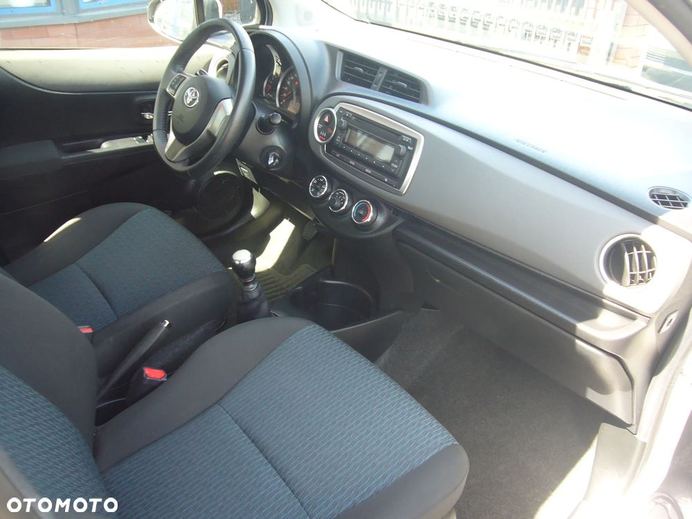 Toyota Yaris - 17