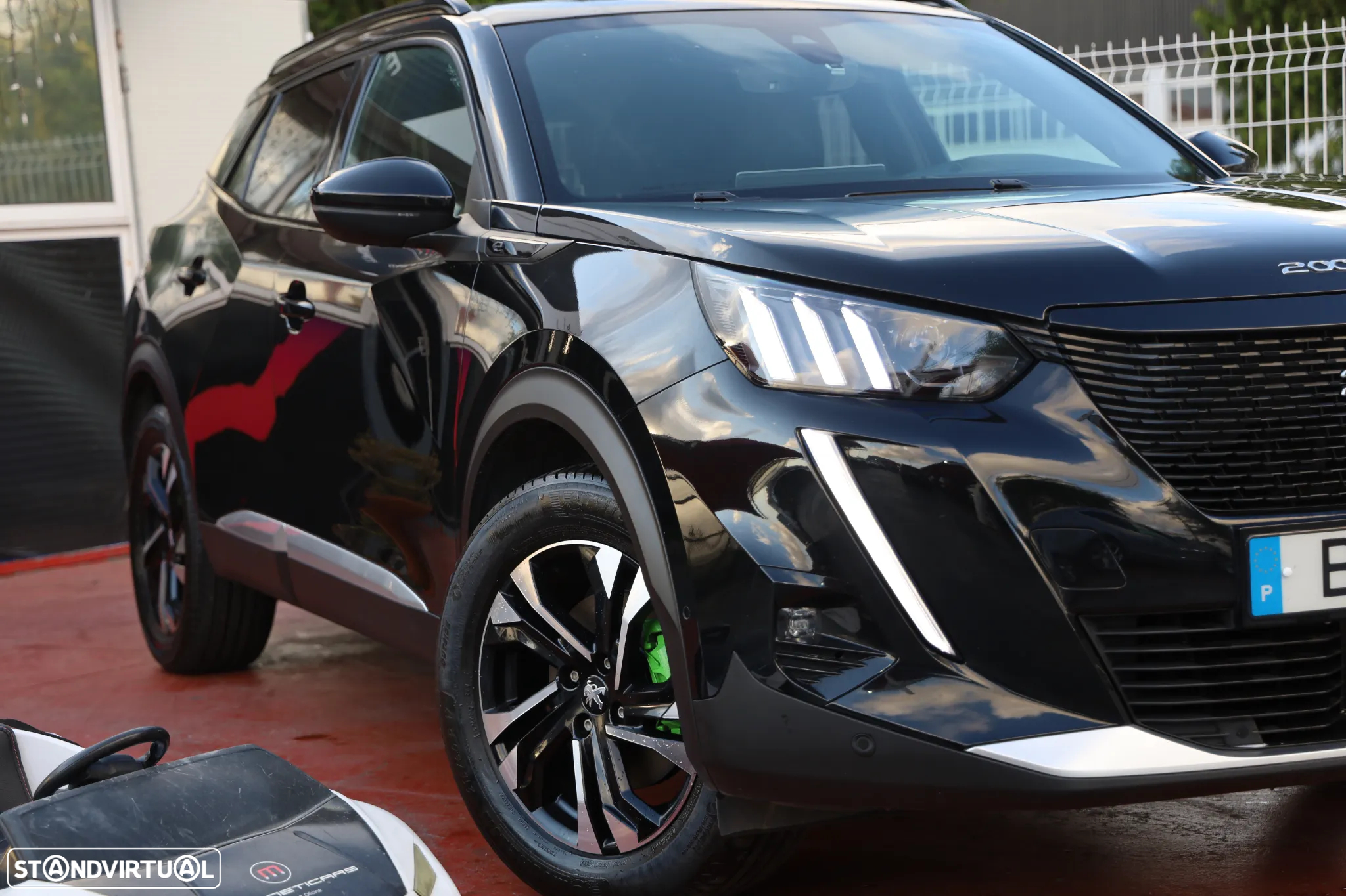Peugeot e-2008 50 kWh GT - 8