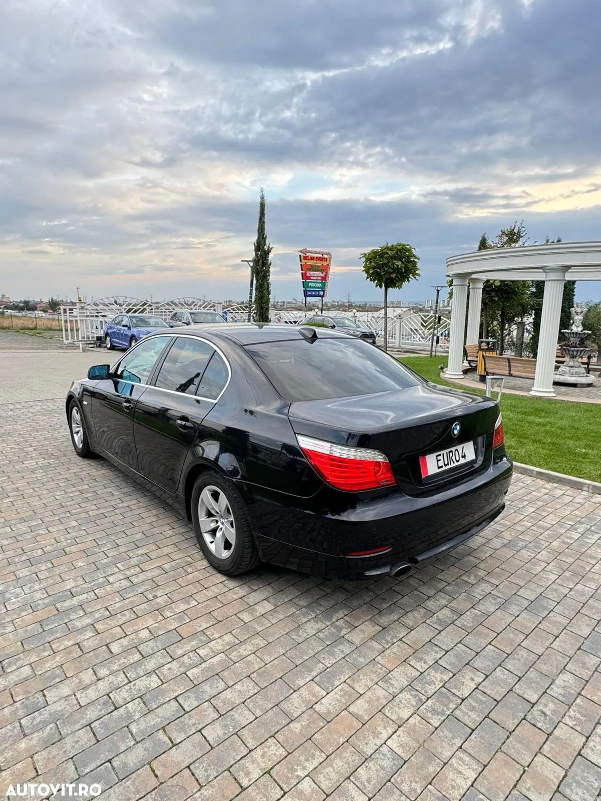 BMW Seria 5 520d - 4