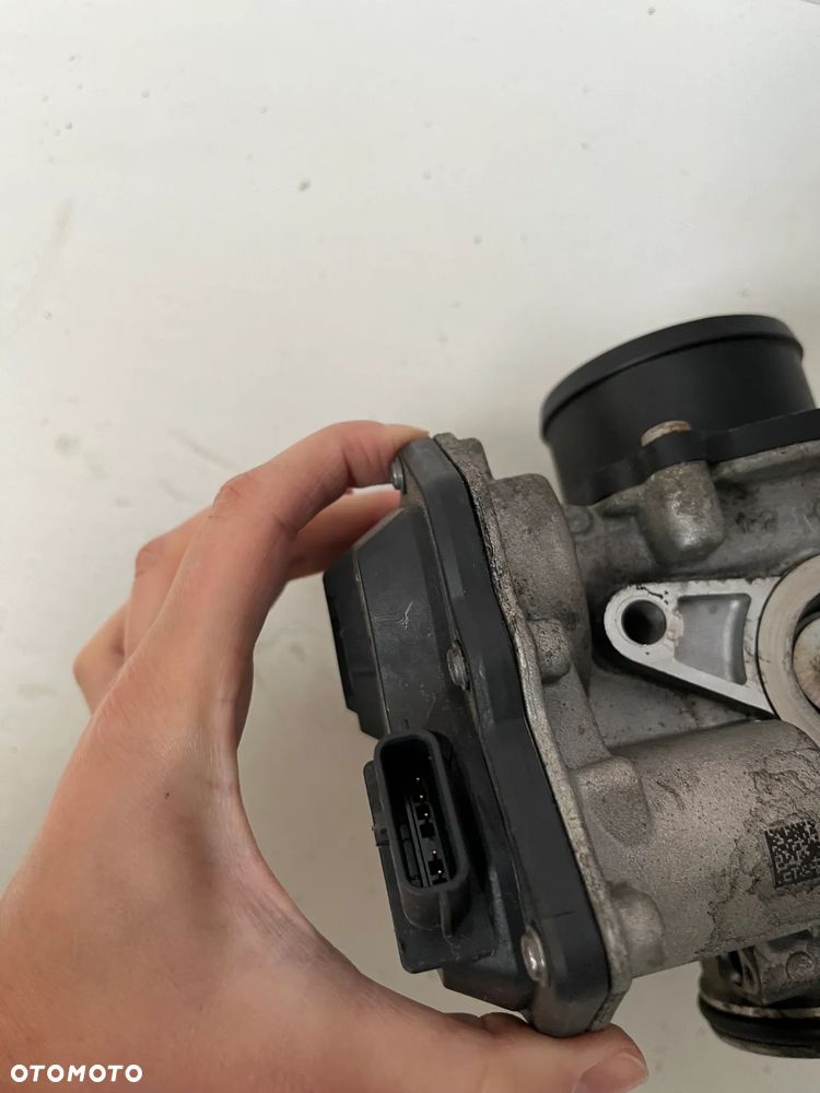 Przepustnica JAGUAR  F-Pace  Diesel G4D3-5H273-AB - 3