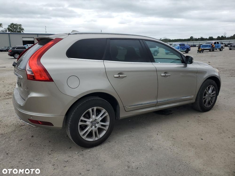 Volvo XC 60 T5 Drive-E R-Design Momentum - 4