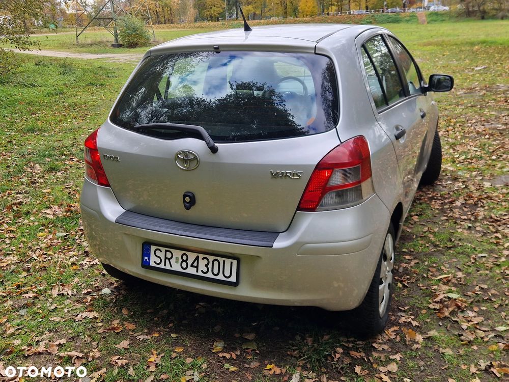 Toyota Yaris 1.33 Prestige - 6