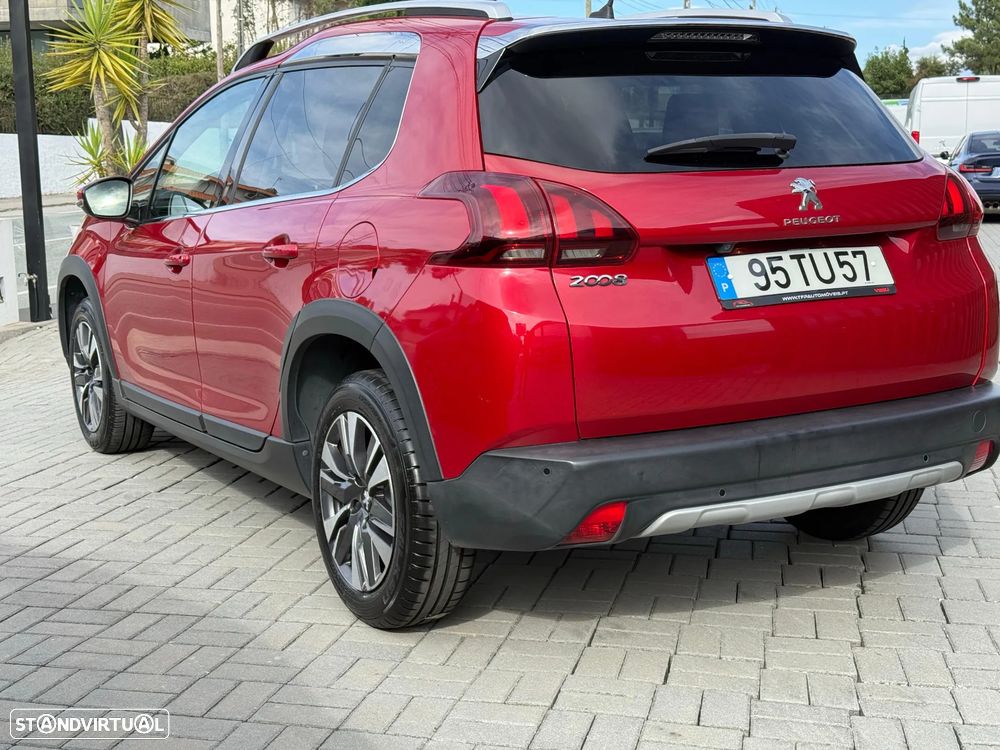 Peugeot 2008 1.2 PureTech Allure - 9