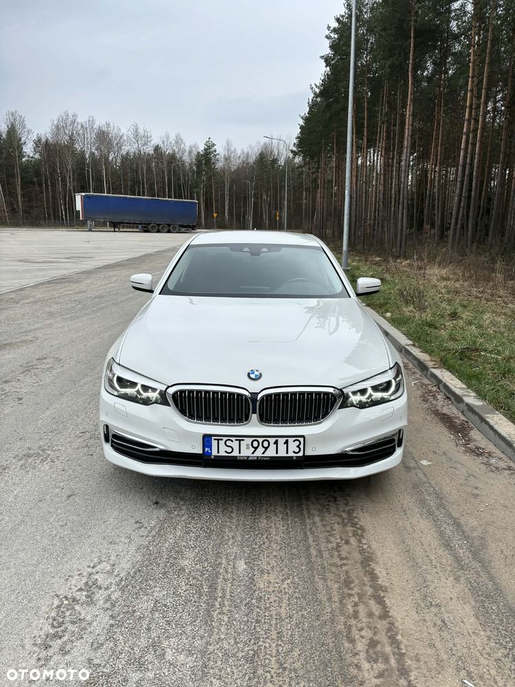 BMW Seria 5 518d Luxury Line - 11