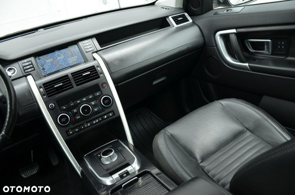 Land Rover Discovery Sport - 31