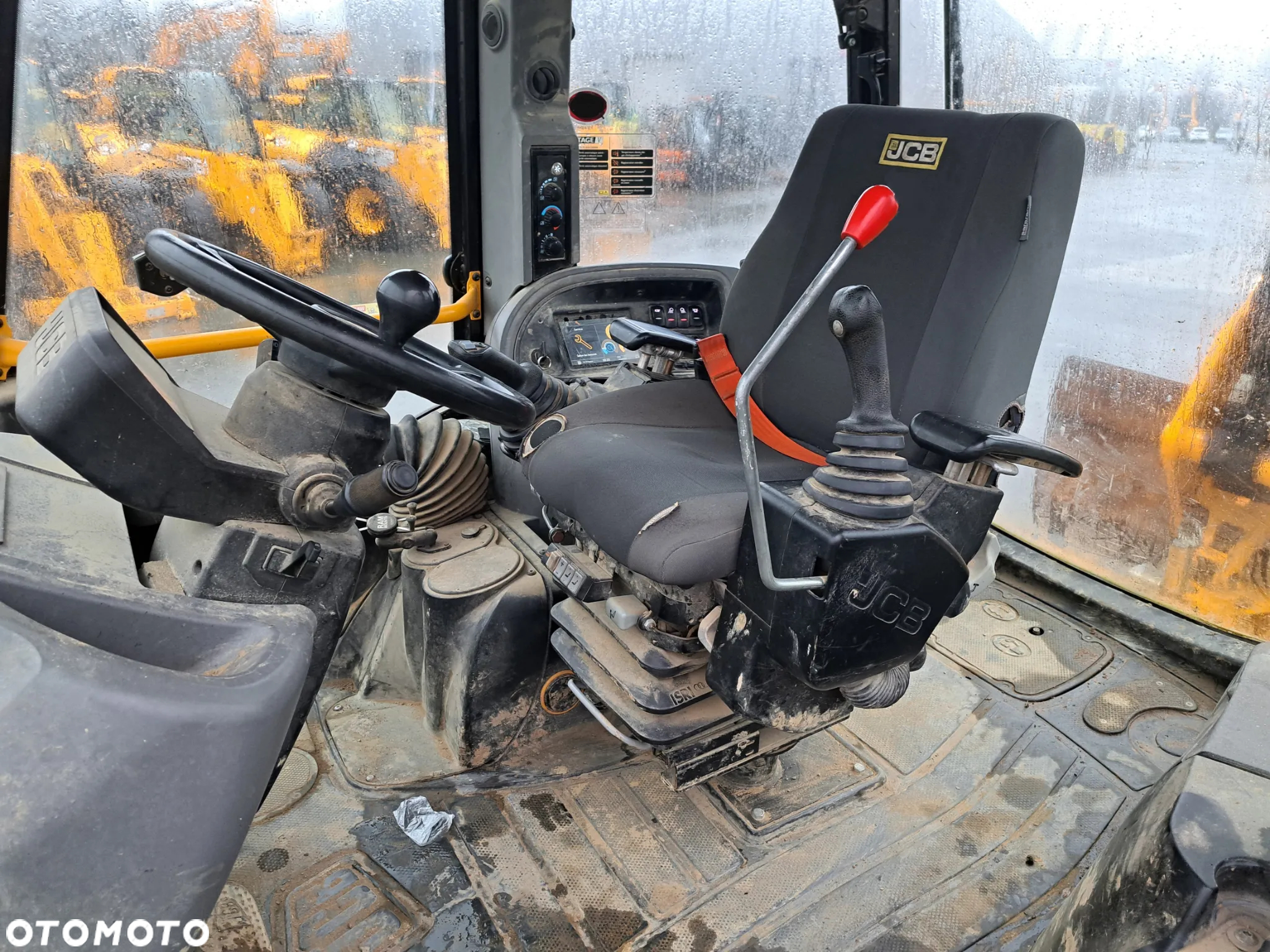 JCB 4CX - 8