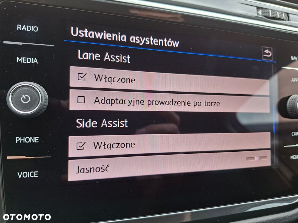 Volkswagen Tiguan - 27
