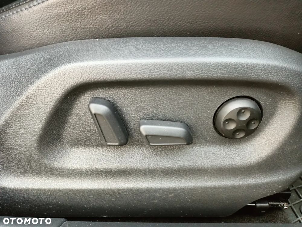 Volkswagen Tiguan - 19