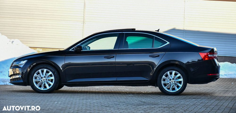 Skoda Superb 2.0 TDI DSG Premium Edition - 20