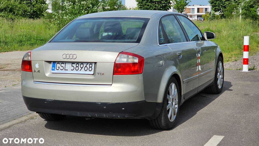 Audi A4 Limousine - 3