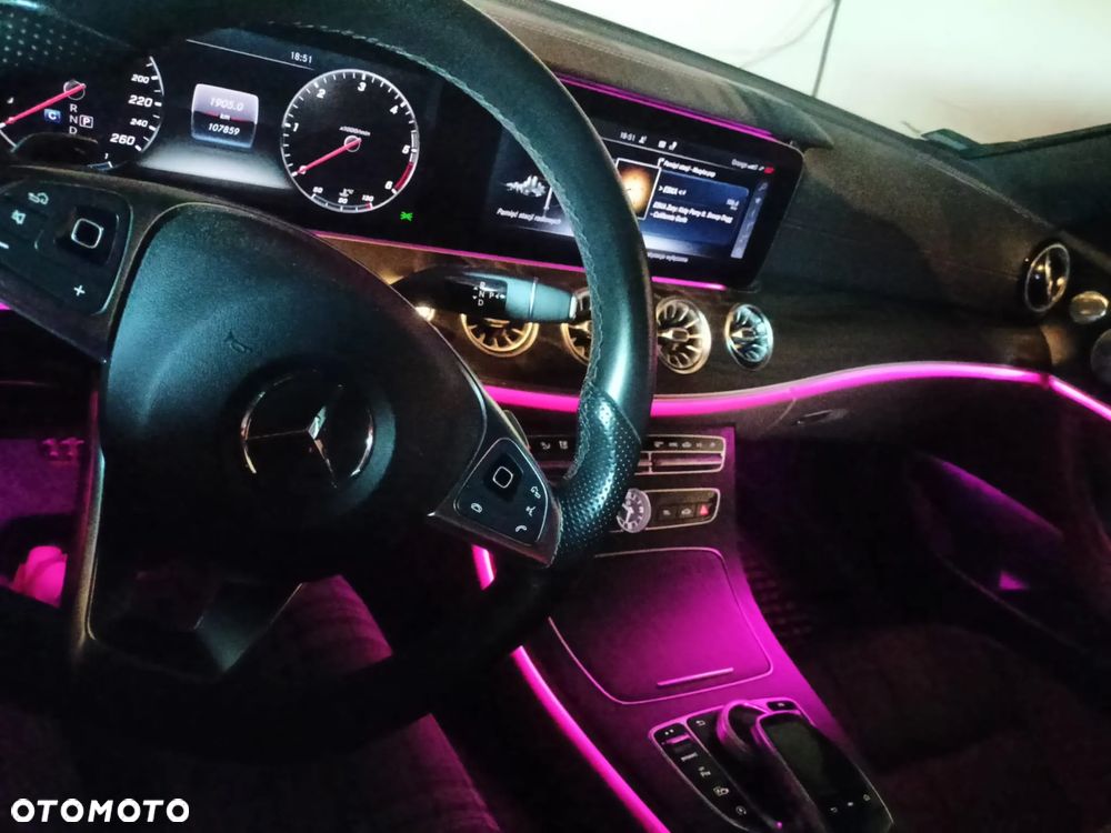 Mercedes-Benz Klasa E 220 d Coupe 4-Matic 9G-TRONIC - 27