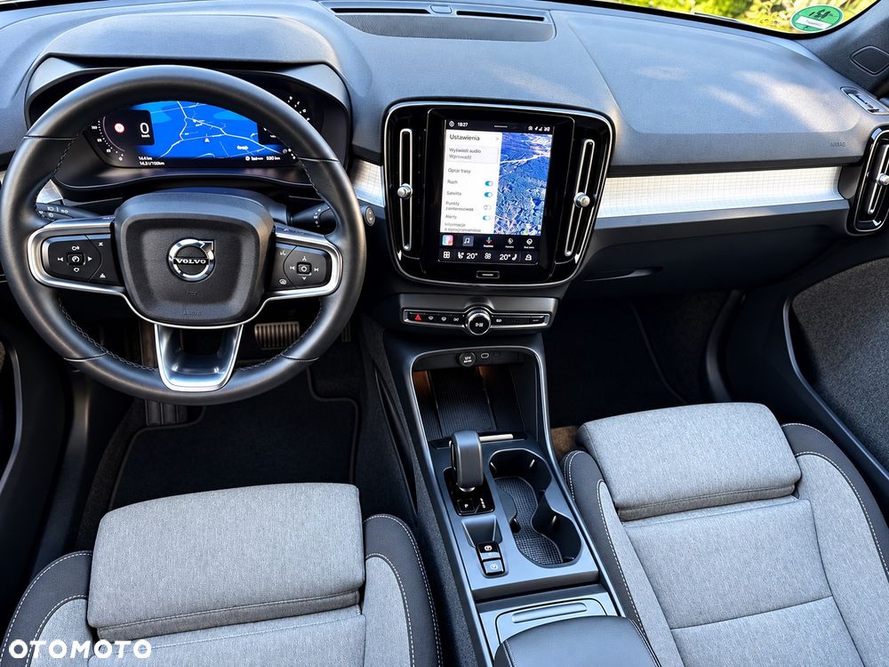 Volvo XC 40 B3 B DKG Plus Dark - 16