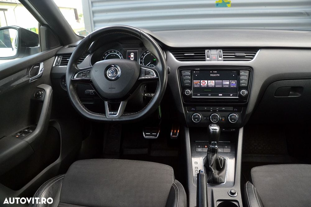 Skoda Octavia 2.0 TDI DSG RS - 4