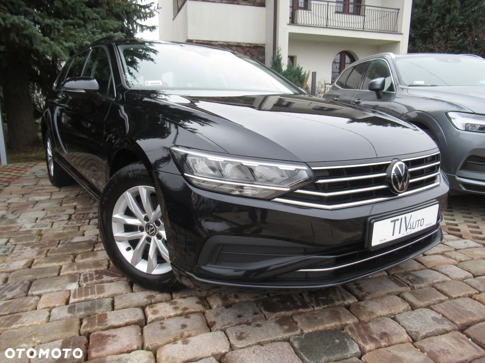 Volkswagen Passat 1.5 TSI EVO Business DSG - 1