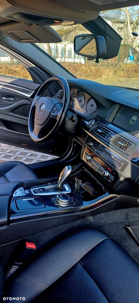 BMW Seria 5 520d Luxury Line - 13