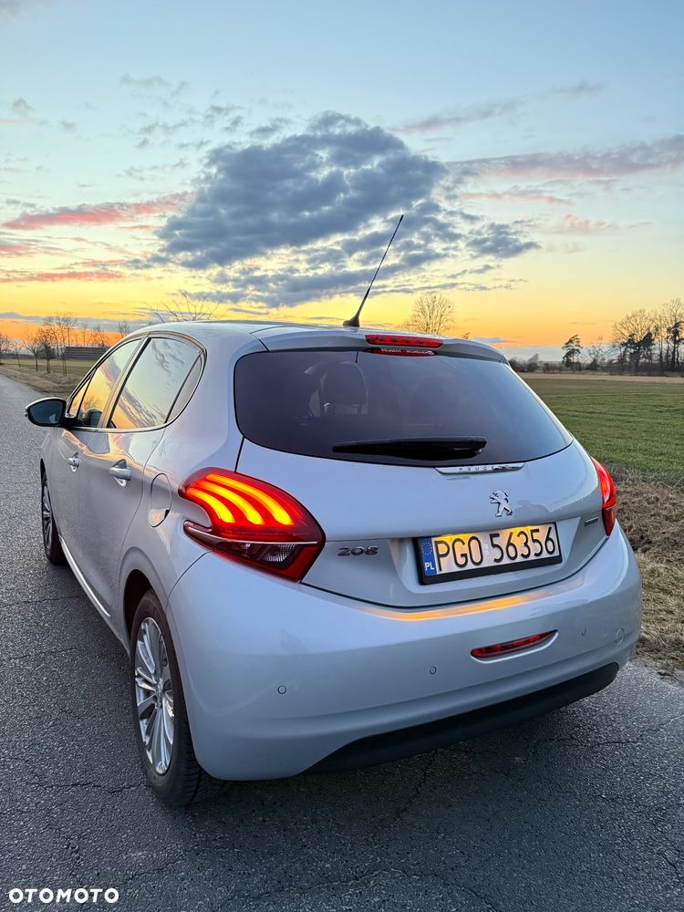 Peugeot 208 PureTech 82 Style - 1