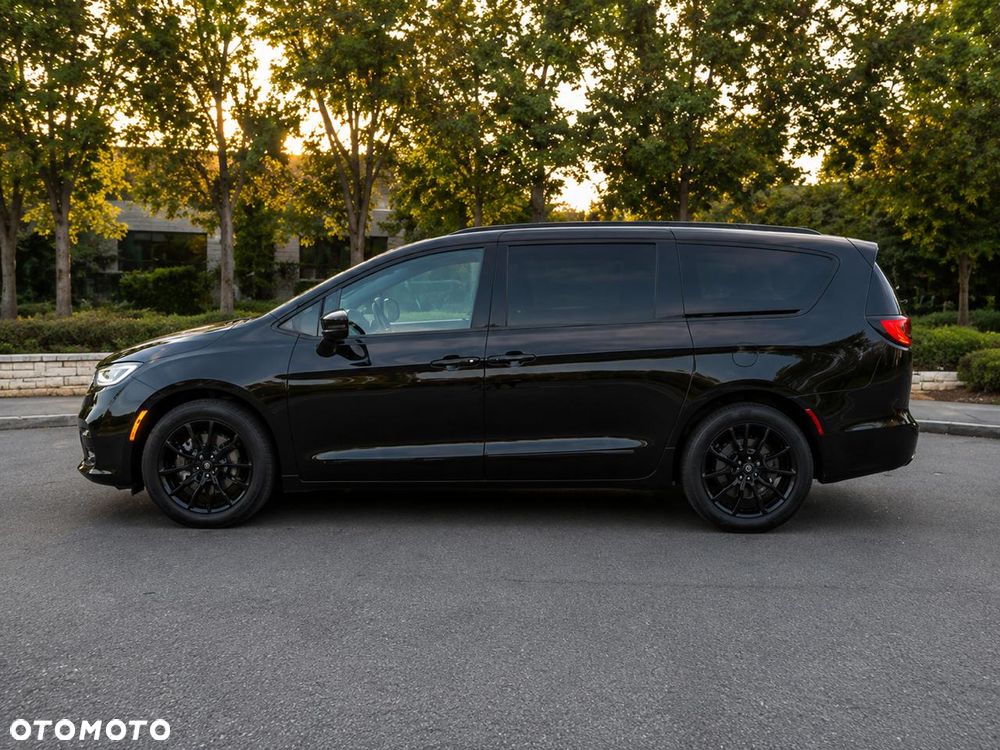 Chrysler Pacifica - 3