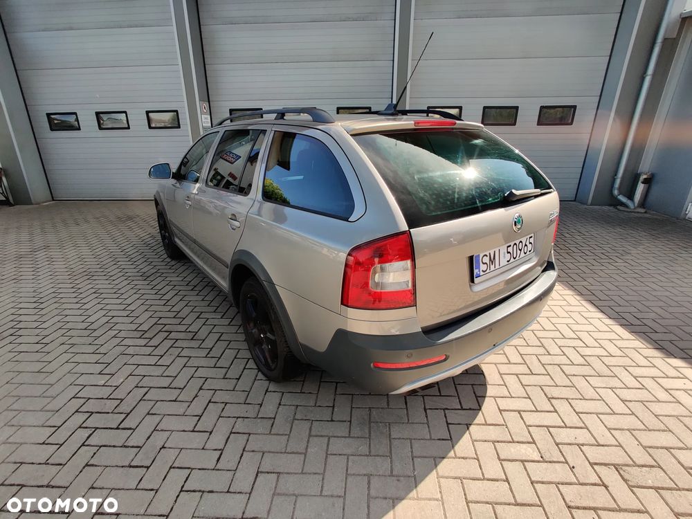 Skoda Octavia Combi 1.8 TSI 4x4 Scout - 7