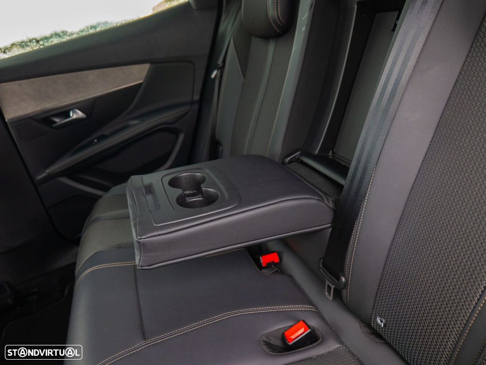 Peugeot 3008 1.6 Hybrid GT e-EAT8 - 28