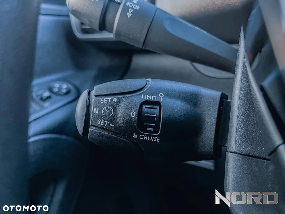 Peugeot Partner 4x4 Long Asphalt - 26