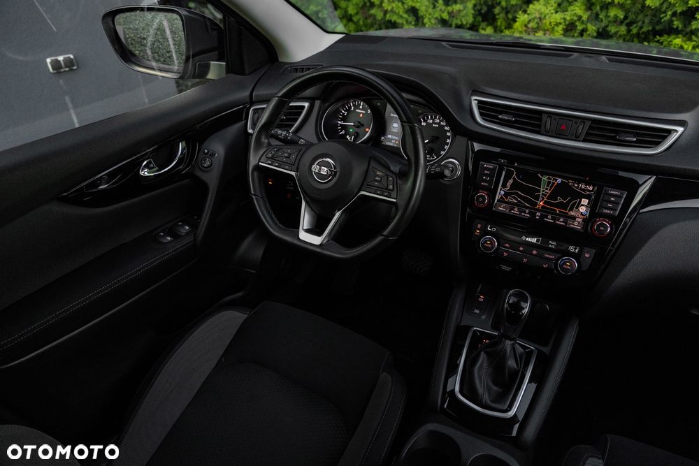 Nissan Qashqai 1.3 DIG-T DCT N-CONNECTA - 20