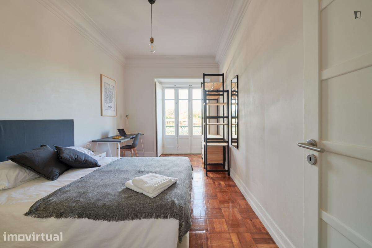 Quarto - localizado em Marquês de Pombal Lisbon - Grande imagem: 2/28