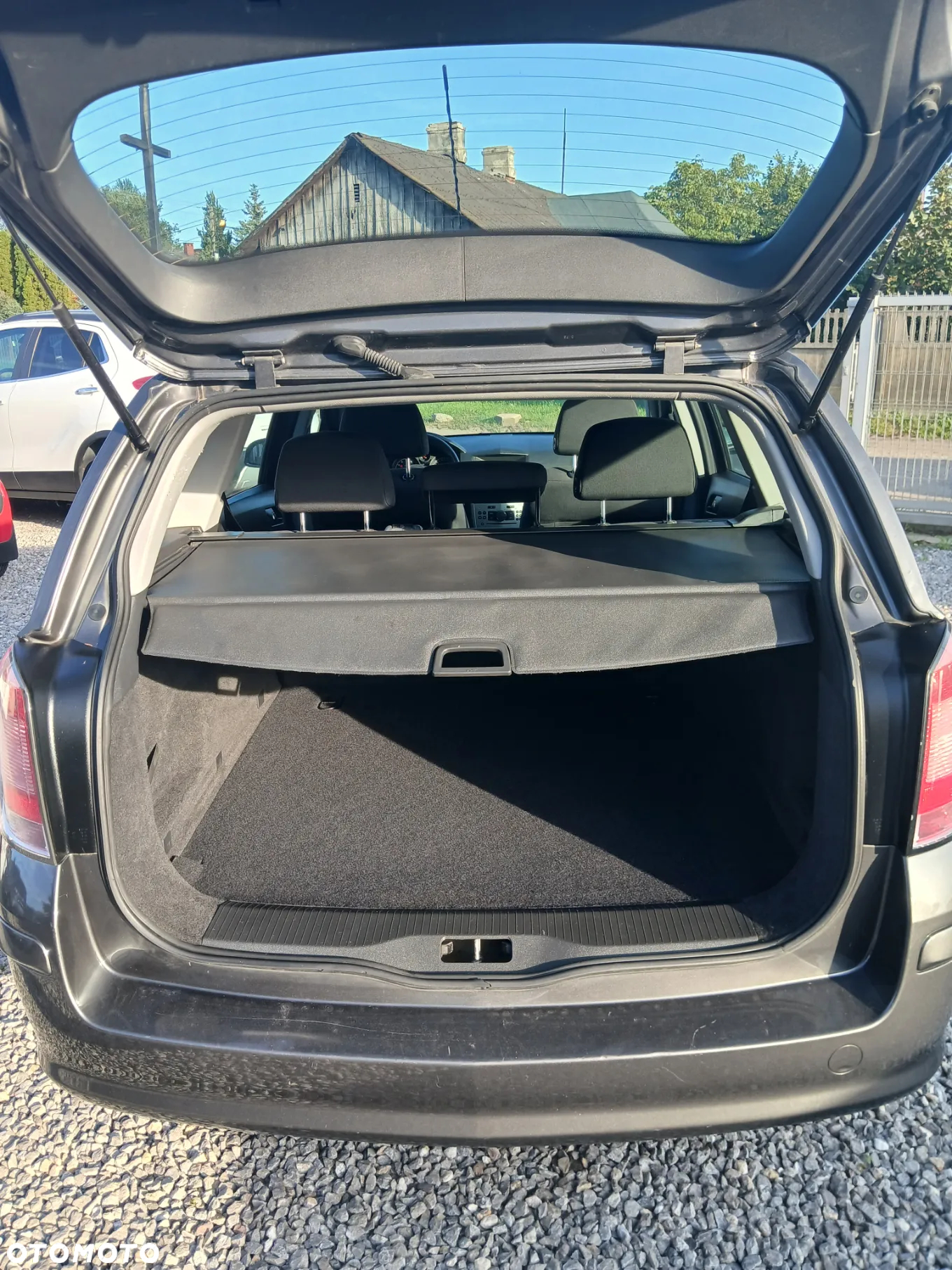 Opel Astra 1.4 Caravan - 22