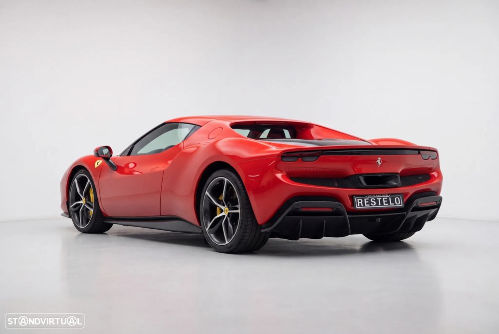 Ferrari 296 GTB Coupe foto 4