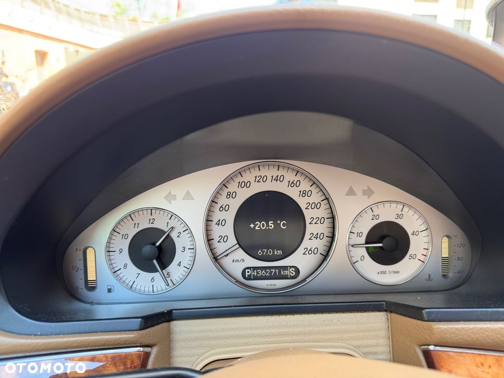 Mercedes-Benz Klasa E 320 CDI 4-Matic Avantgarde - 16