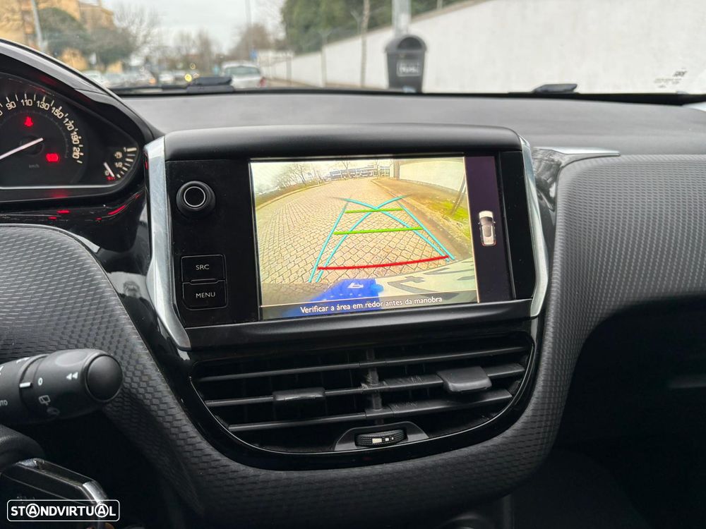 Peugeot 2008 1.2 PureTech Style - 7