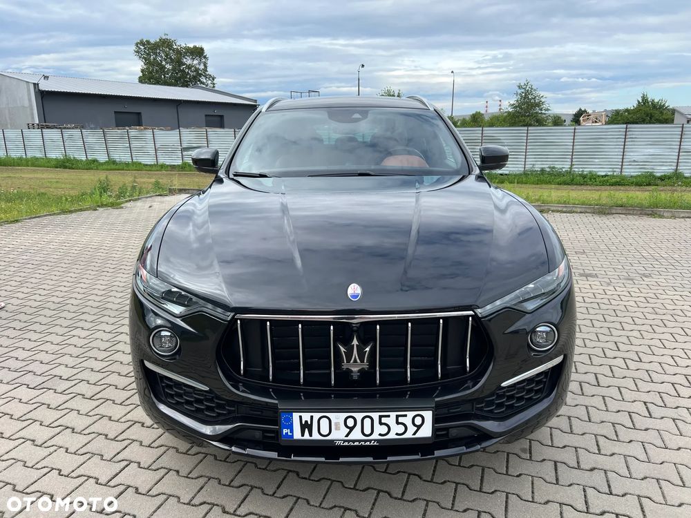 Maserati Levante Q4 GranLusso - 8