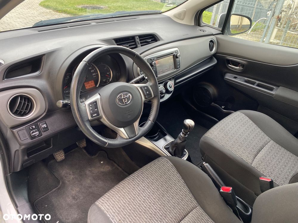 Toyota Yaris 1.33 Premium - 11