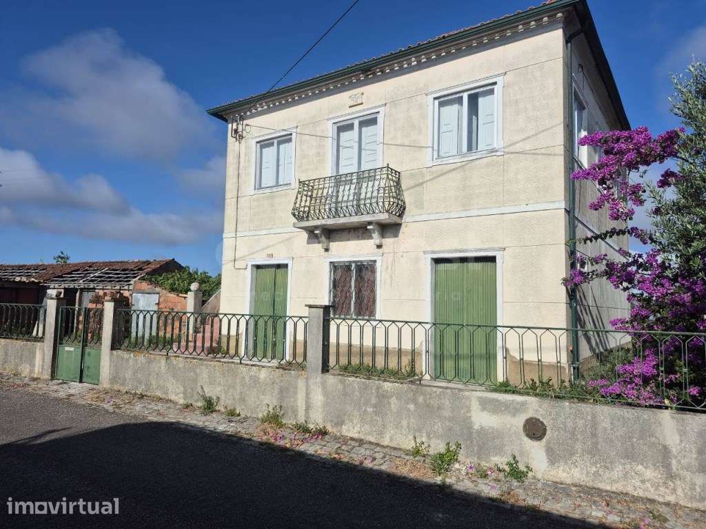 Moradia T3 com 900 m² de Terreno | Vista Panorâmica sobre a Serra e... - Grande imagem: 2/12