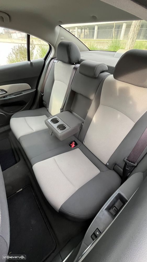 Chevrolet Cruze 2.0 VCDi LT - 10