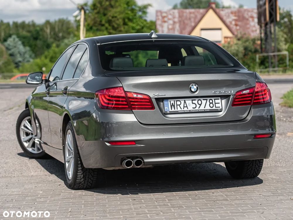 BMW Seria 5 525d xDrive - 8