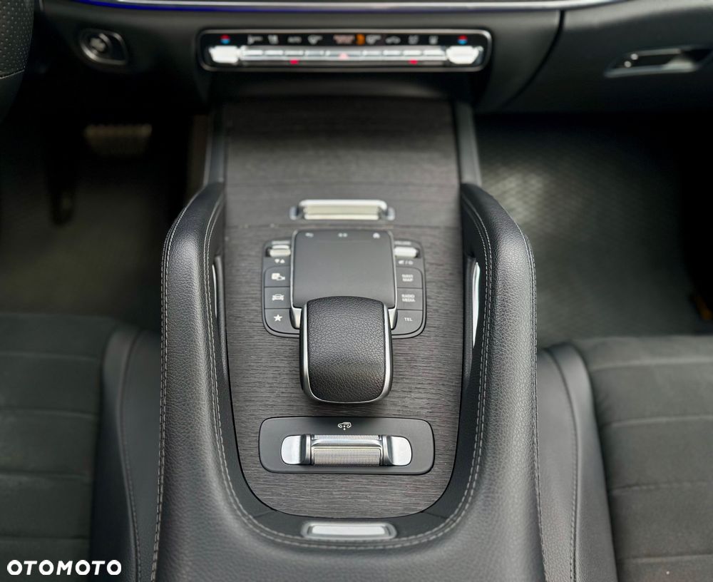 Mercedes-Benz GLE - 24